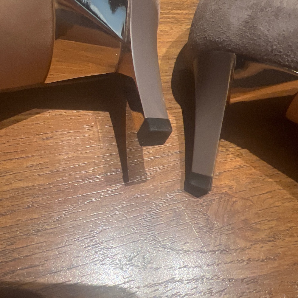 Shoes - Picture 6 of 7